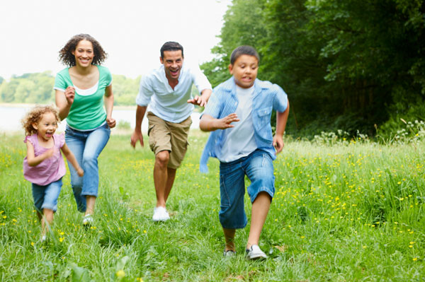 Family-playing-tag